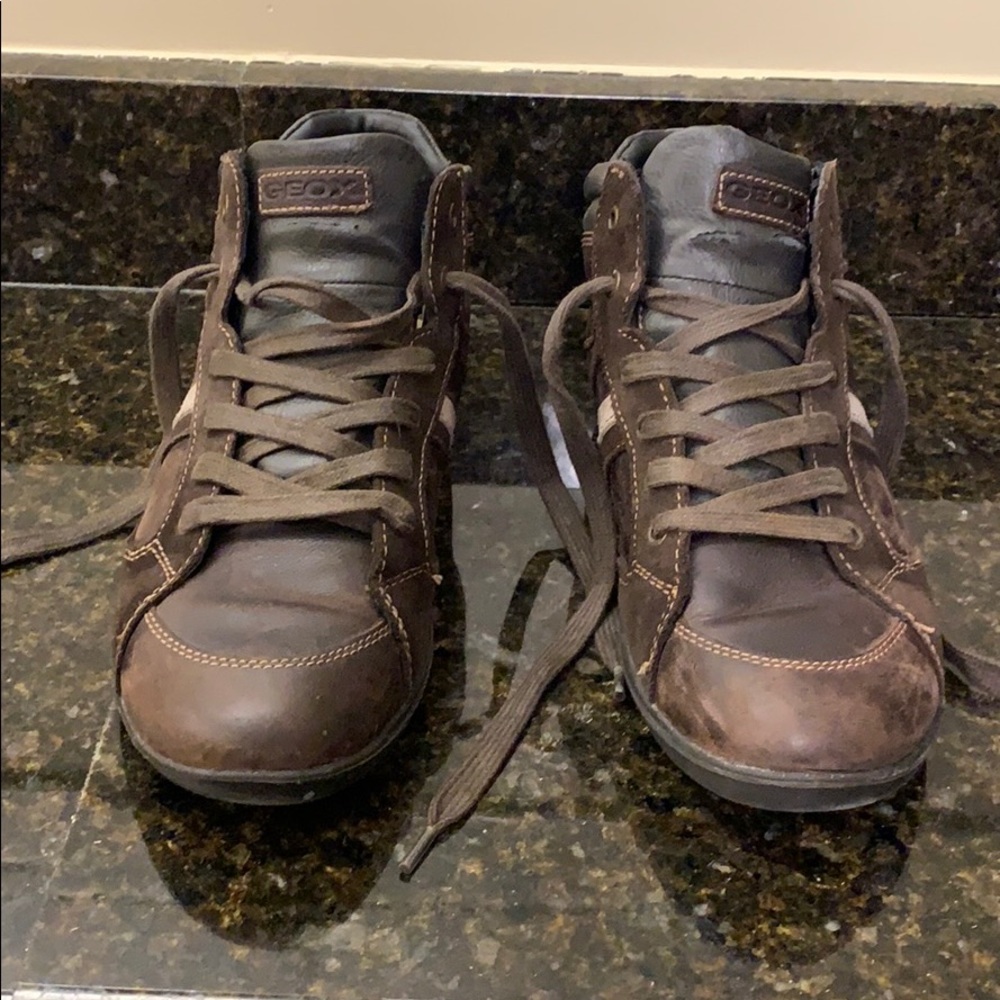 Men’s Geox brown leather sneakers